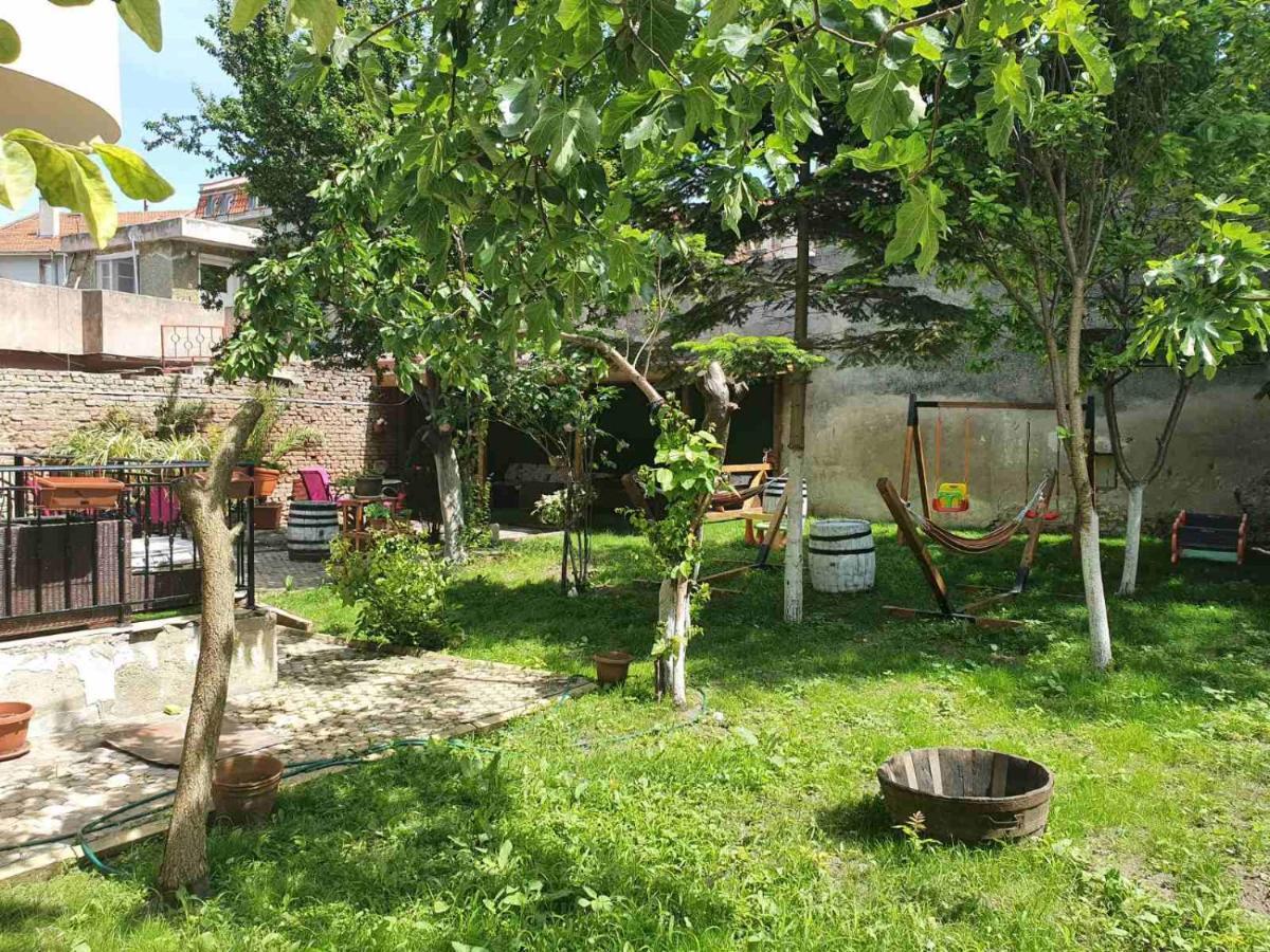 House With Garden Hotell Pomorie Eksteriør bilde